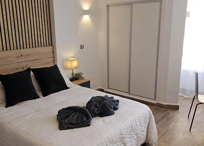 Namaste Modern Elegance Center By Namaste Elite