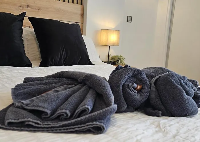 Namaste Modern Elegance Center By Namaste Elite