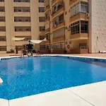 Namaste Modern Elegance Center By Namaste Elite טורמולינוס