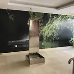 Namaste Modern Elegance Center By Namaste Elite * טורמולינוס